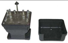 Odpojovač batérie+menič napätia z 12V/24V