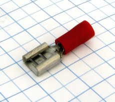 MTA Dutinka plochá izolovaná 6,3mm X 0,8 červená