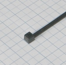 Páska viazacia 200 X 2,5mm čierna-100ks- balenie