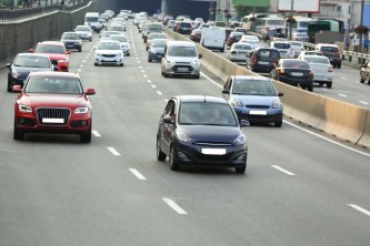 Denné svietenie a zákon. Ako nedostať pokutu 2025/2026?