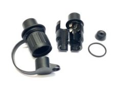 Zástrčka 3P s krytkou