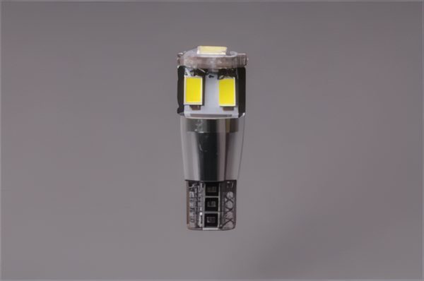 AUTOLAMP LED 12V (W5W) W2,1x9,5d číra 6xSMD5630 CANBUS AUTOLAMP LED 12V (W5W) W2,1x9,5d číra 6xSMD5630 CANBUS