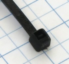 Páska viazacia 140 X 2,5mm čierna-100ks- balenie