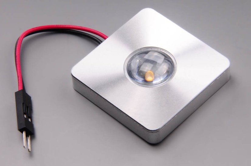 AUTOLAMP LED panel 12V 36x36mm CREE 5W so šošovkou AUTOLAMP LED panel 12V 36x36mm CREE 5W so šošovkou