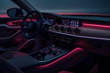 Aké LED žiarovky a pásy sú vhodné na osvetlenie interiéru auta a ako ich namontovať?