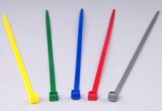 Páska / otváracia/viazacia 370 X 4,8mm čierna -100ks-balenie