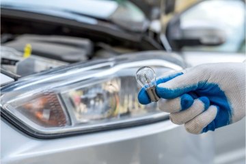 Ako vymeniť žiarovku na aute? Návod pre každého